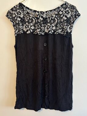 B’leev Black Lace Top Short Cap Sleeve Almost Sleeveless Button Top Size Large
